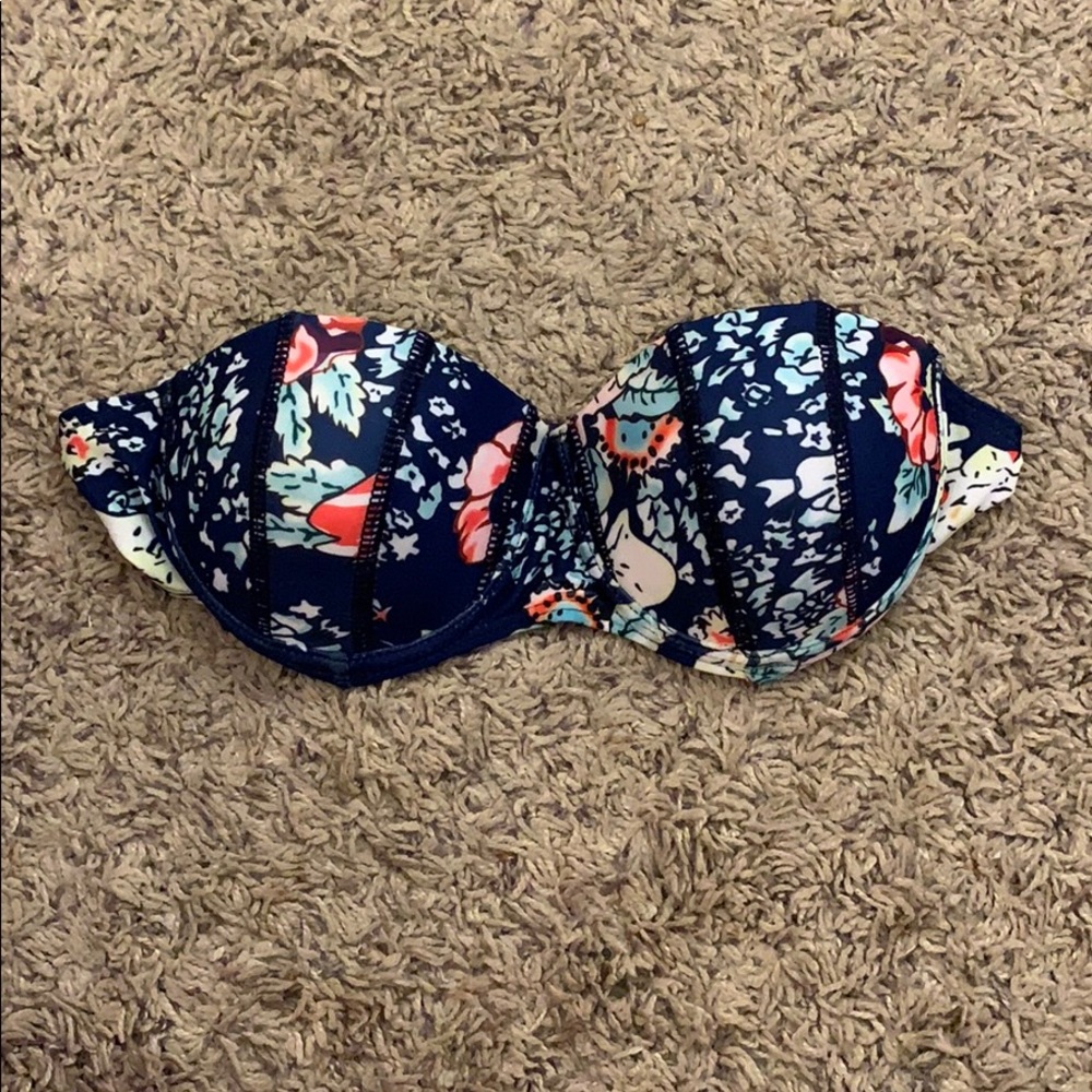 🌼🌸Floral bikini top 🌸🌼